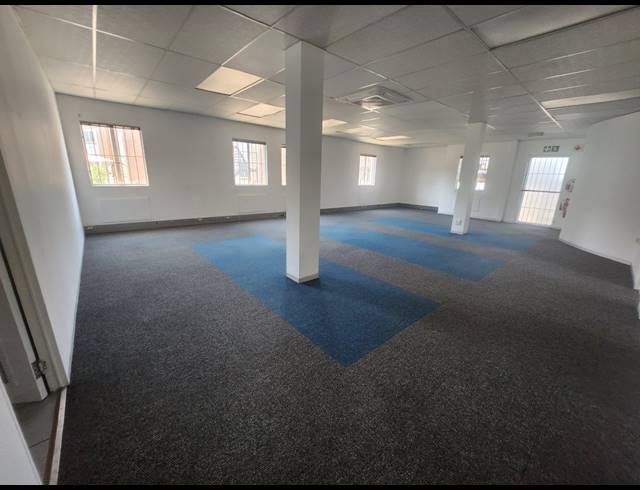182M² OFFICE TO LET IN RANDJESPARK